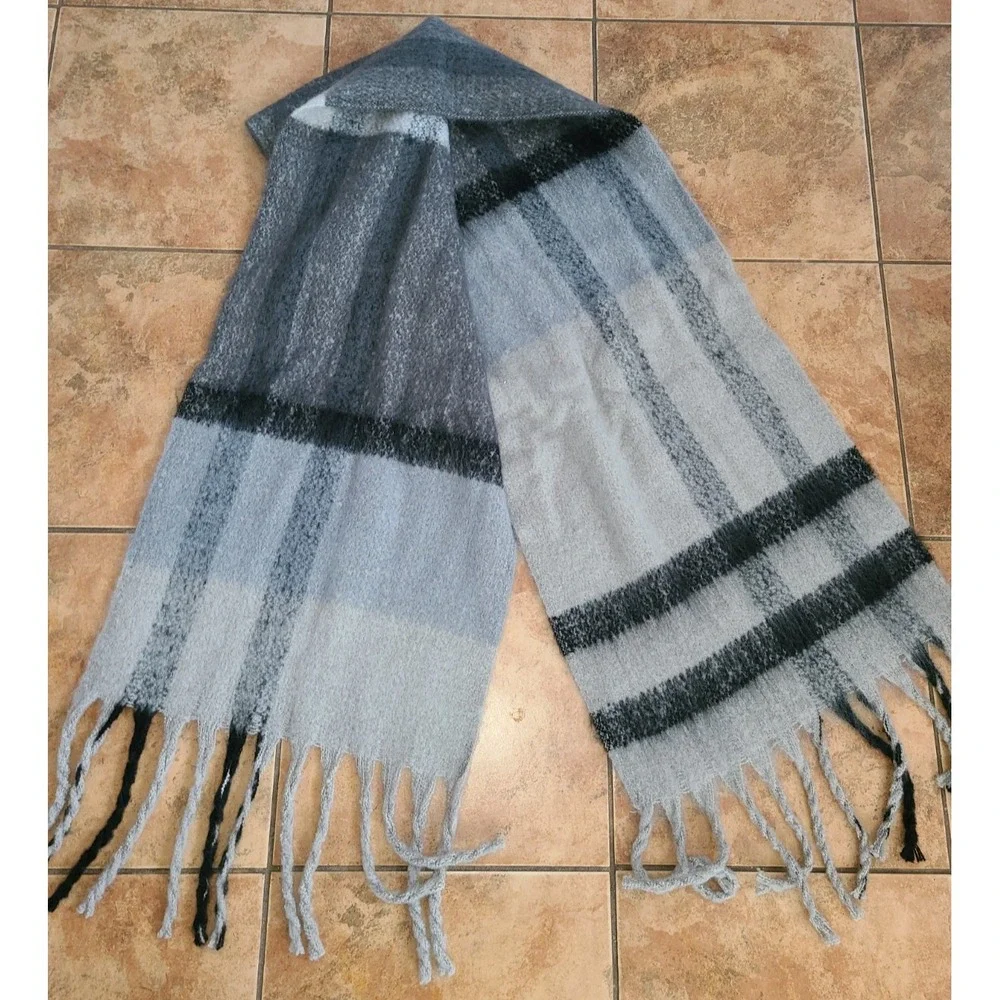 Women's Blanket Scarf Gray Stripe Brushed Fringe 16‎ x 72 Inches Cozy Warm